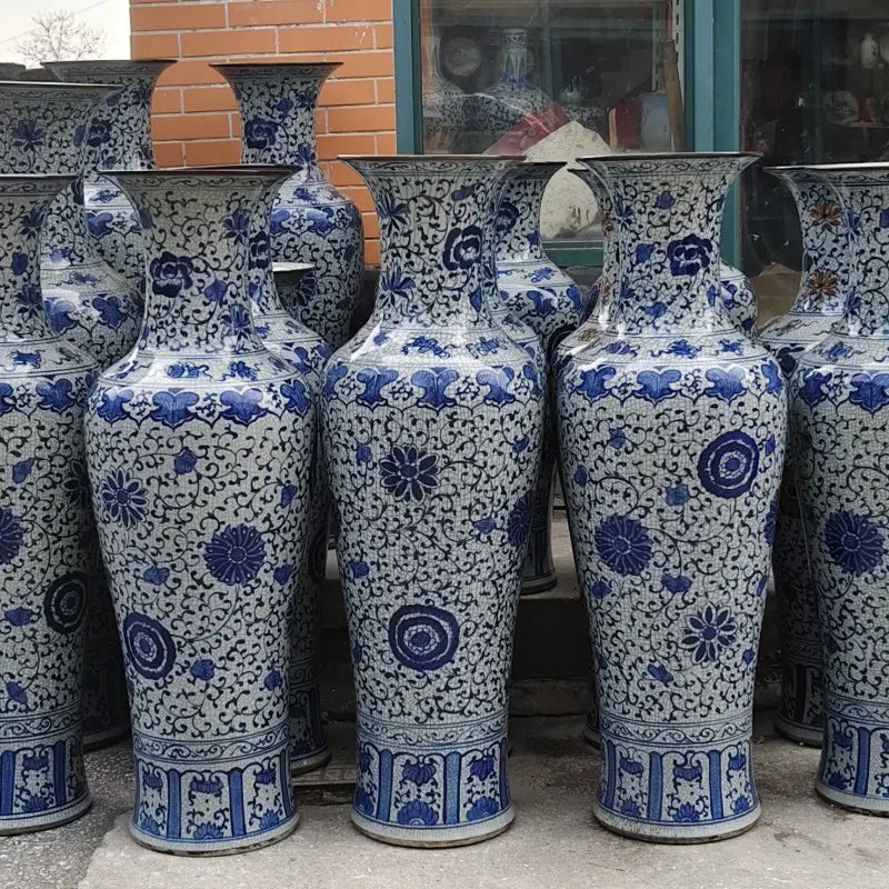 Ceramic handicraft ornaments Antique hand-painted blue and white cracks to the ground, large vases, decorative ornaments