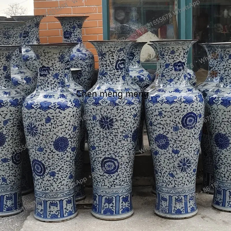 Ceramic handicraft ornaments Antique hand-painted blue and white cracks to the ground, large vases, decorative ornaments