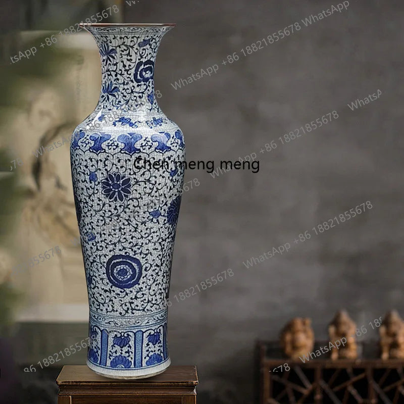 Ceramic handicraft ornaments Antique hand-painted blue and white cracks to the ground, large vases, decorative ornaments