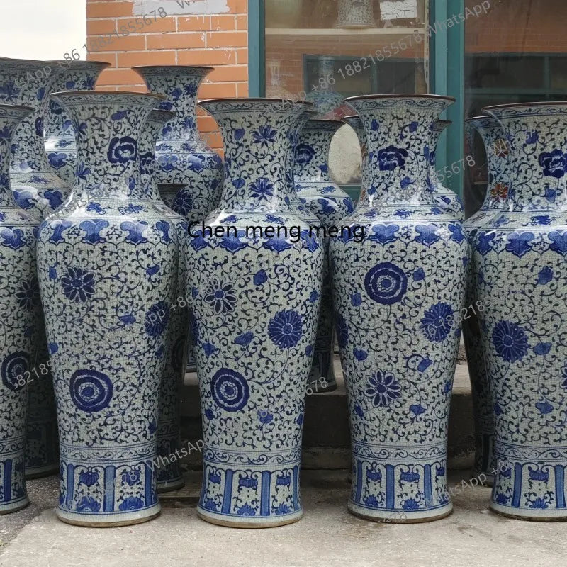 Ceramic handicraft ornaments Antique hand-painted blue and white cracks to the ground, large vases, decorative ornaments